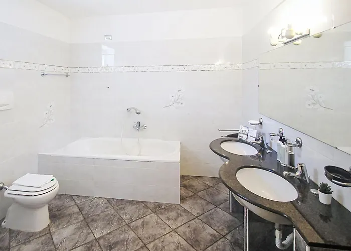 Apartment Residenza Agrifoglio-15 By Interhome Luino